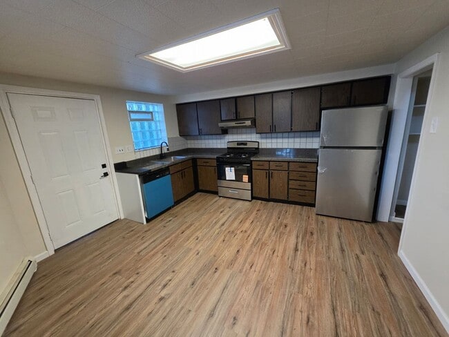 Building Photo - Charming 3BR Home in McKees Rocks