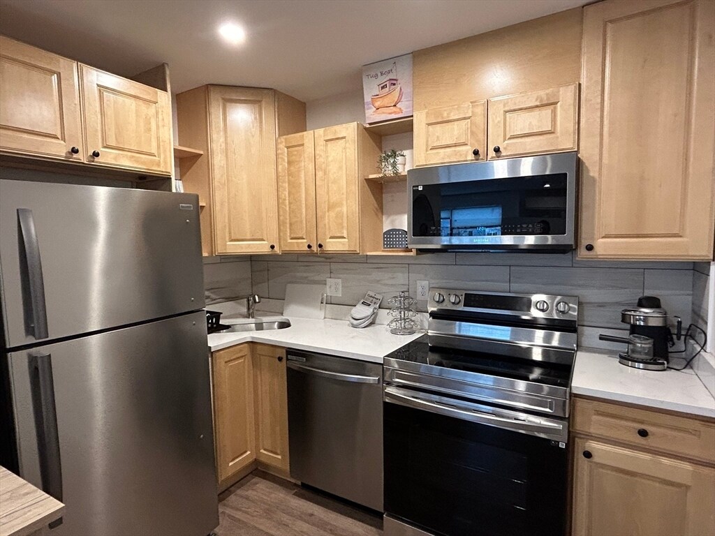 Foto principal - 64 Salem St