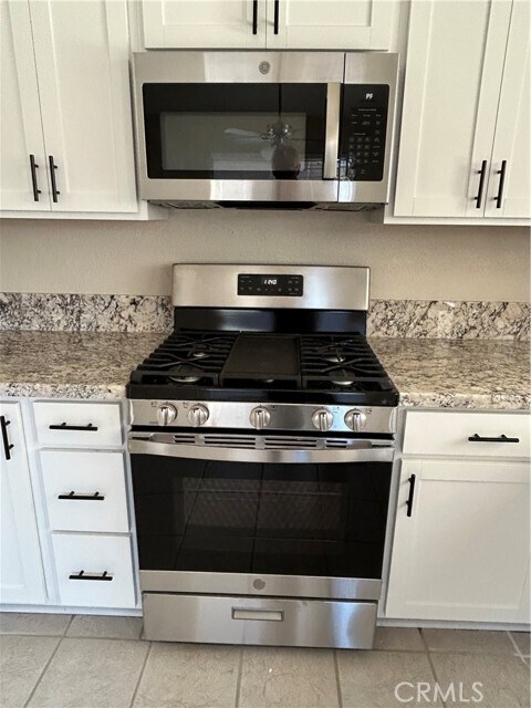 Foto del edificio - 584 Le Harve Ave