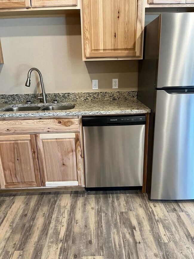 Building Photo - Single Family Home in Cypress Grove