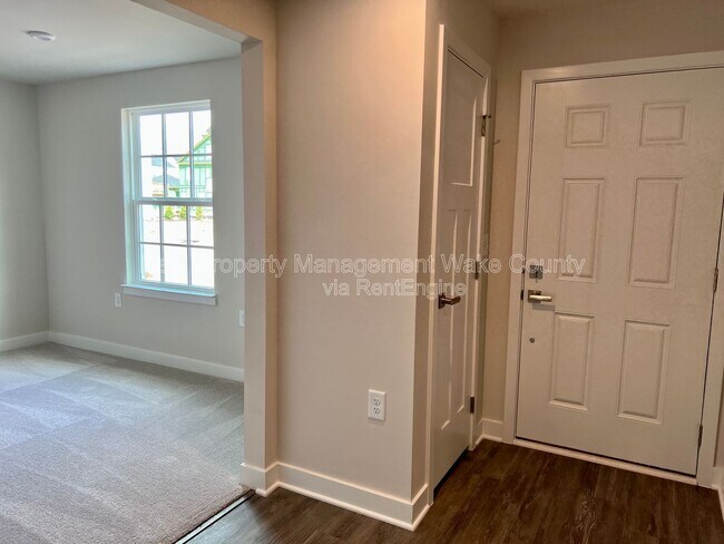 Building Photo - 1406 Excelsior Grand Ave