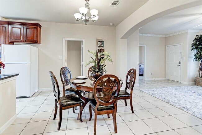 Foto del edificio - 2078 Laverne St