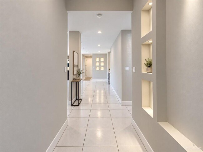Foto del edificio - 9368 N 15th St