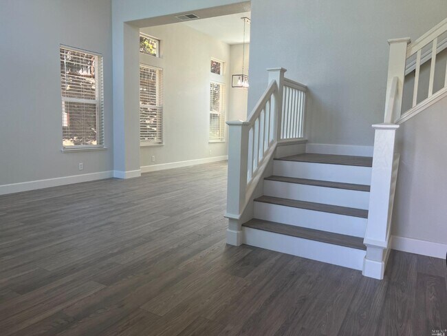 Building Photo - 2454 Whispering Oaks Dr