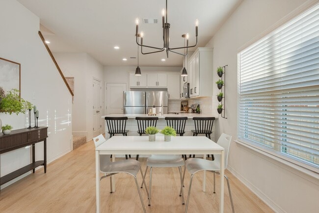 Foto del edificio - Brand New 6 Bed, 6.5 Bath, 3 Story Townhomes w/ Bonus Room & Balcony!