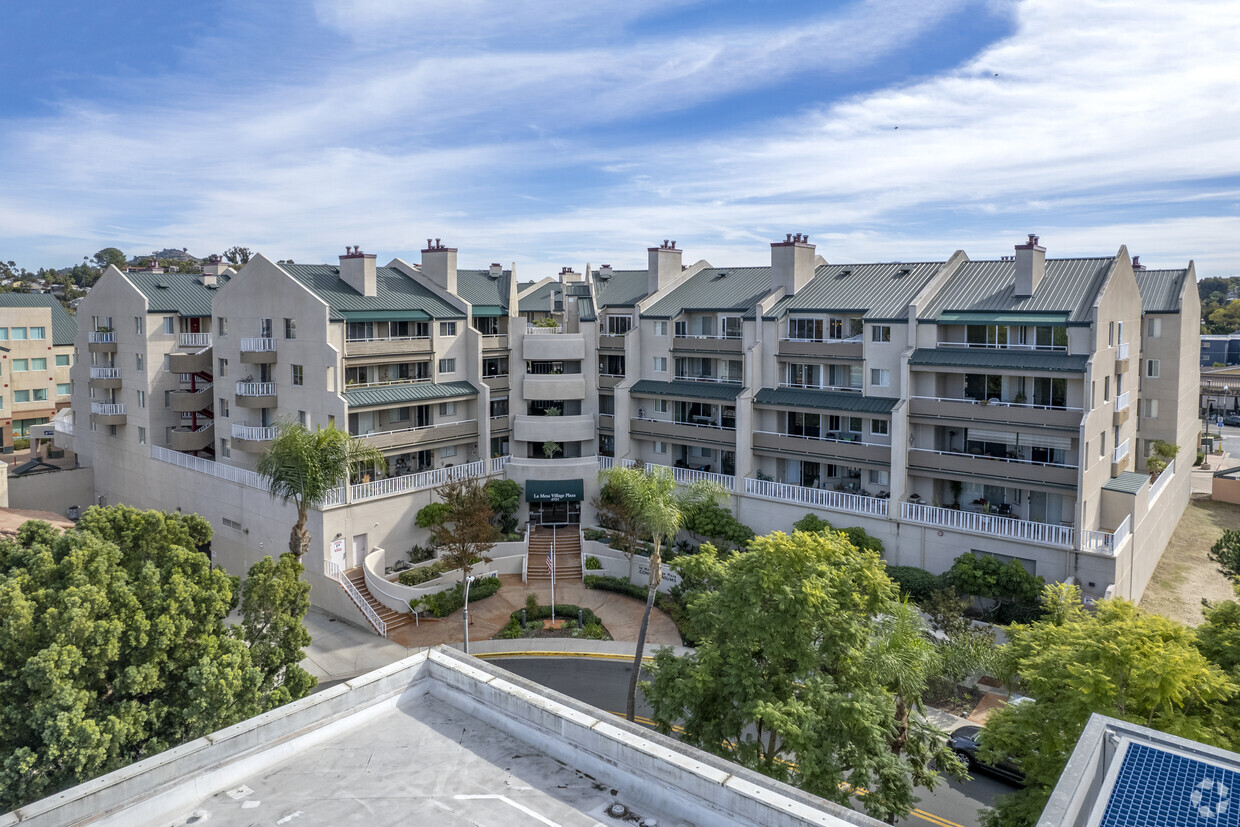 Primary Photo - La Mesa Village Plaza