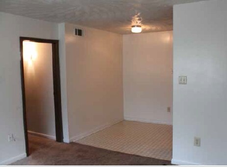 Dining Area - Briarcliff South