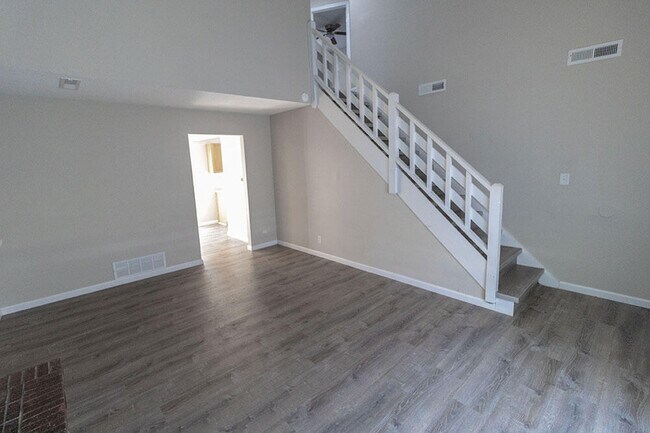 Foto del edificio - 7300 N Moberly Dr