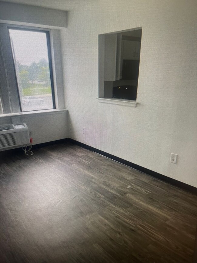 Foto del interior - 600A LLC