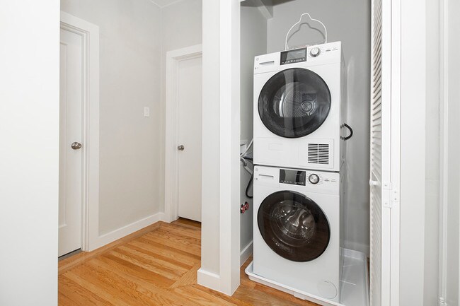 Building Photo - 1125 Broadway