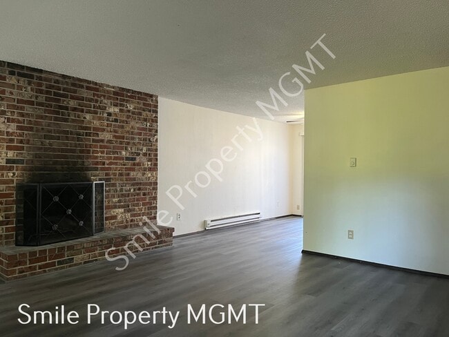 Building Photo - 8383 SE Brooklyn St