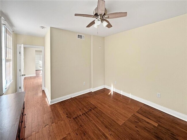 Foto del edificio - 4403 Elba St