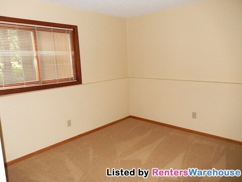 Building Photo - 18064 84th Ave N