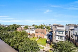 Building Photo - 1618 Rosewood St