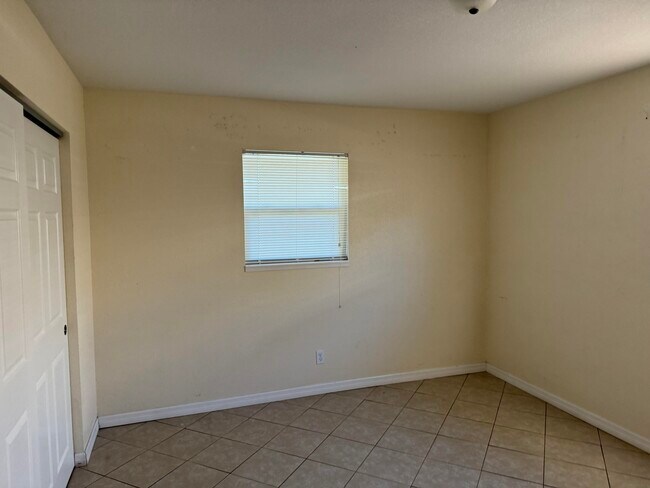 Foto del edificio - 6504 Palomar Pkwy