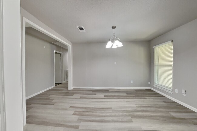 Foto del edificio - 1618 Live Oak Hollow St