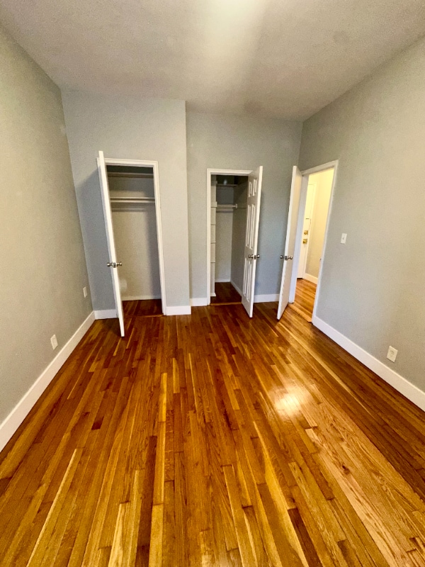 Foto del edificio - 85 Easton Ave