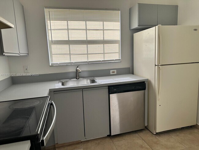 Foto del edificio - 891 Cypress Park Way