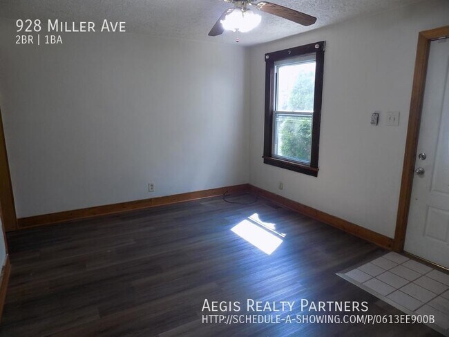 Building Photo - 928 Miller Ave