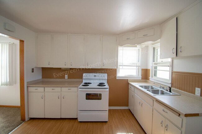 Foto del edificio - 2541 N Garfield Ave