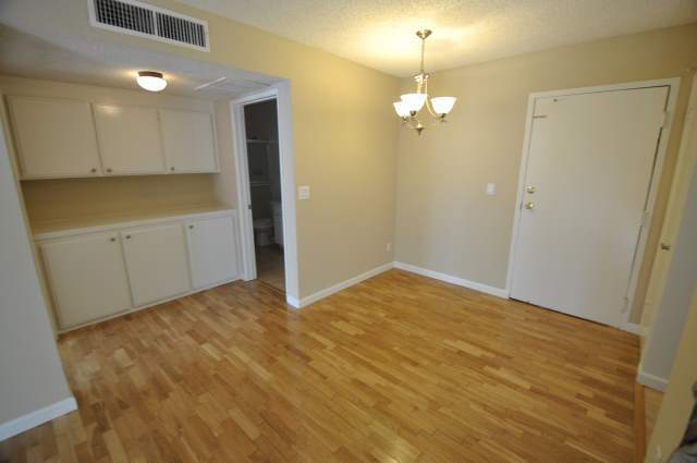 Foto del edificio - 12249 Oxnard St