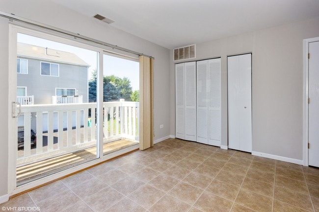 Foto del edificio - 533 Silver Leaf Dr