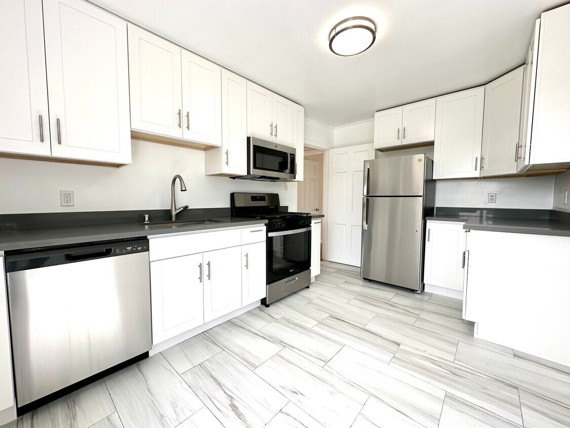 Primary Photo - Elegant, Private Home Near Golden Gate Par...