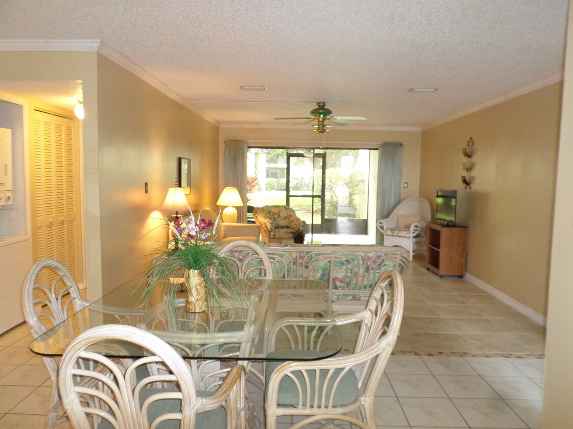 7300 Sunshine Skyway Ln S, Saint Petersburg, FL 33711 Condo for Rent