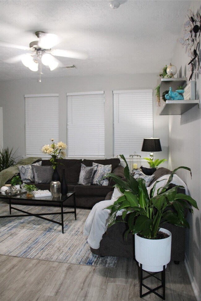 Building Photo - 6110 Langham Mist Ln