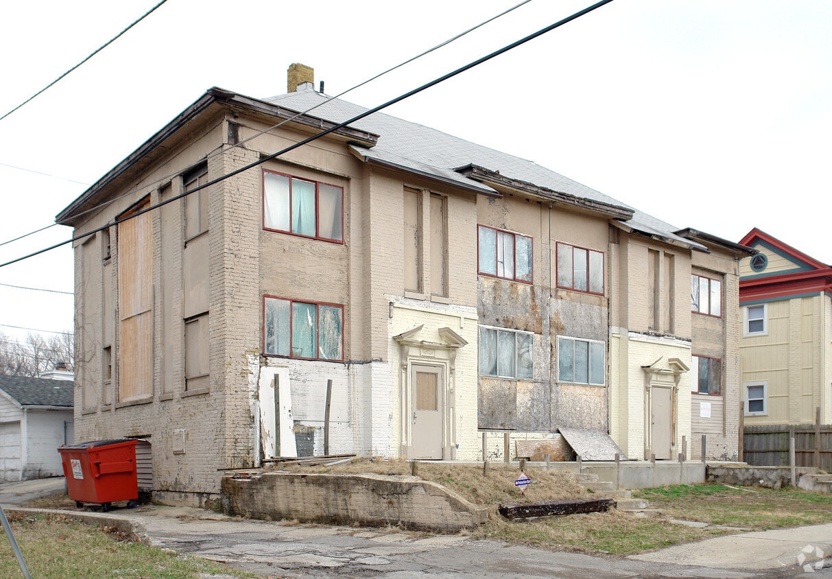 Building Photo - 3519 Balsam Ave