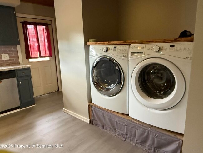 Building Photo - 319 Green St