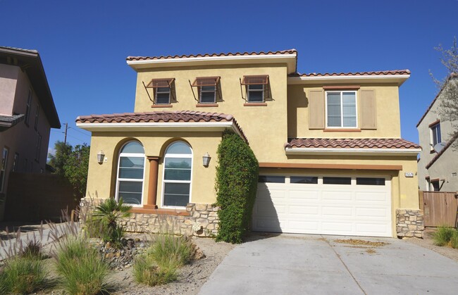 Building Photo - 35579 Domani Dr