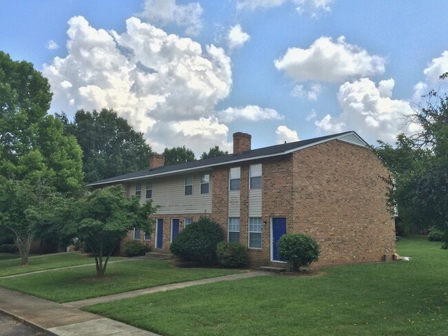 Building Photo - Gorman Crossings
