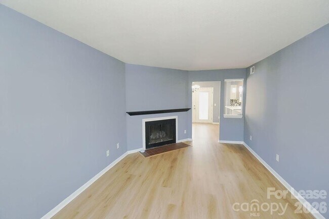 Foto del edificio - 3274 Heathstead Place