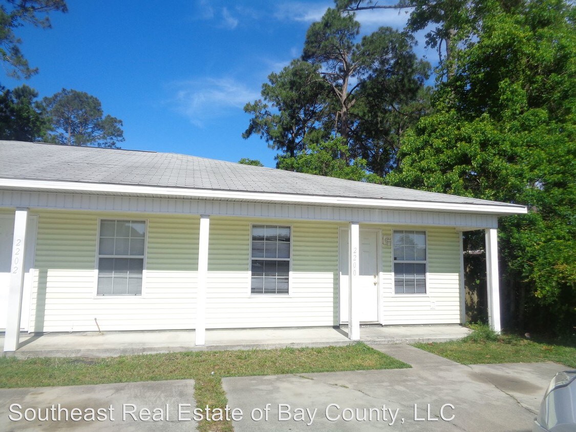 Primary Photo - 2200 Laurie Ave