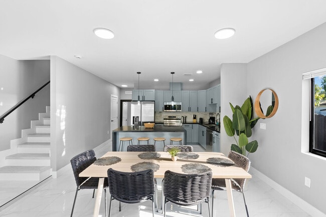 Foto del edificio - 1784 NW 31st St