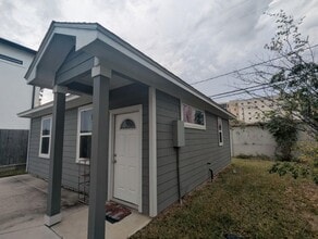 Building Photo - 4377 Varsity Ln