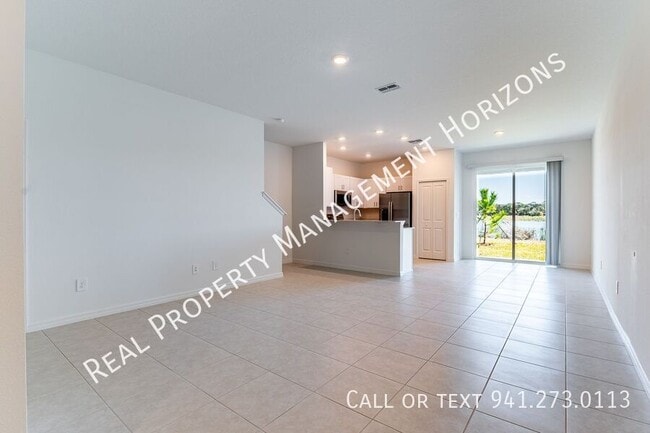 Foto del edificio - 10952 65th Ter E