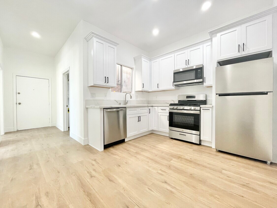 Primary Photo - 2157 W Washington Blvd