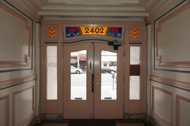 Foto del edificio - 2402 California St