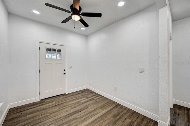 Foto del edificio - 1622 Ballard Park Dr