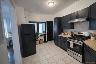 Building Photo - 257 S 2nd Ave