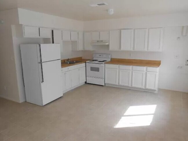 Foto del edificio - 2903 E Wier Ave