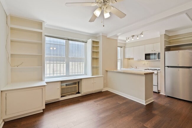 Building Photo - West End/Dupont Efficiency w/ Rooftop, Wal...