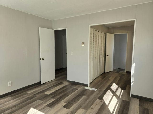 Building Photo - 406 50th Avenue Plaza W