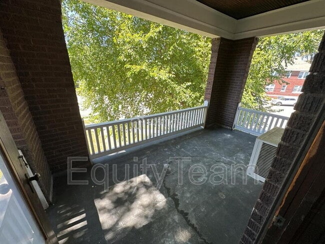 Foto del edificio - 2581 Madison Rd