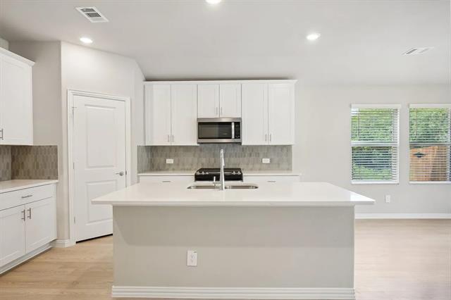 Foto del edificio - 936 Linden Ct