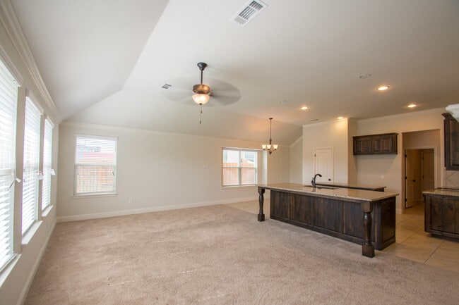 Foto del edificio - Beautifully crafted 4-2-2 home in Fort Worth.