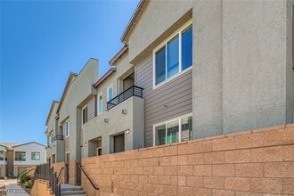 Building Photo - 1554 Maria Xing Ave