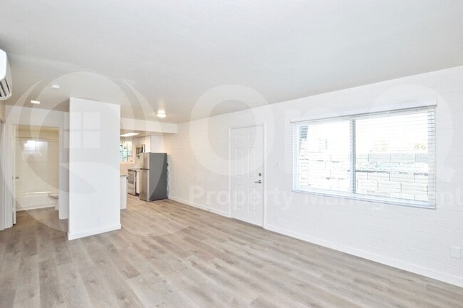 Building Photo - 44 E Roanoke Ave